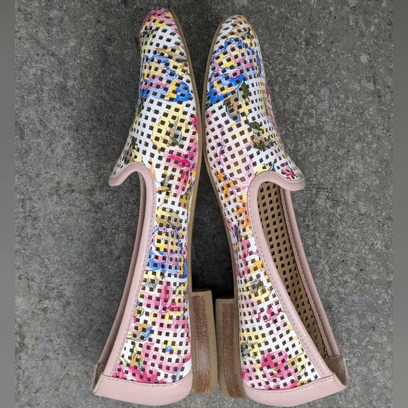 Me Too Flats - Picture 6 of 6